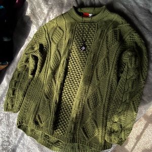 Forest Green Sweater 💚🌲